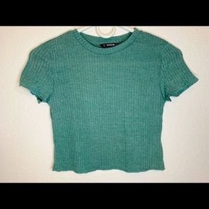 SHEIN Ribbed Lettuce-Edge Cropped Tee